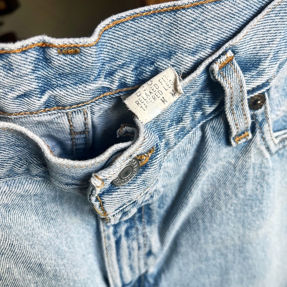 Vintage Levis Light Wash Relaxed Fit Tapered Leg Mom Jeans Size 6 Medium Women - Picture 4 of 4
